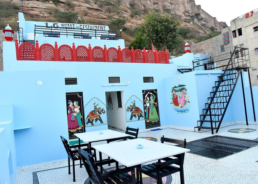 L G Guest House गेस्ट हाउस