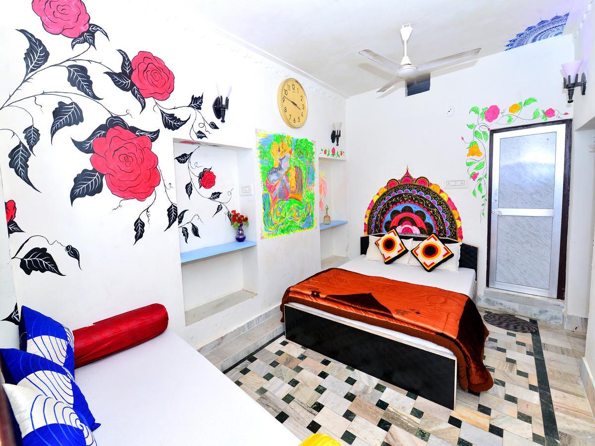 गेस्ट हाउस L G Guest House